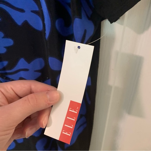 ELLE Lux Mode Rhinestone embellished blouse - Picture 5 of 7